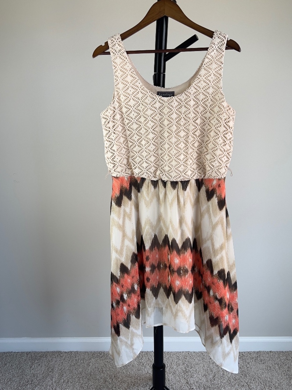 Luxology Crochet Lace Ikat Print Handkerchief Hem Boho Dress Small ✨